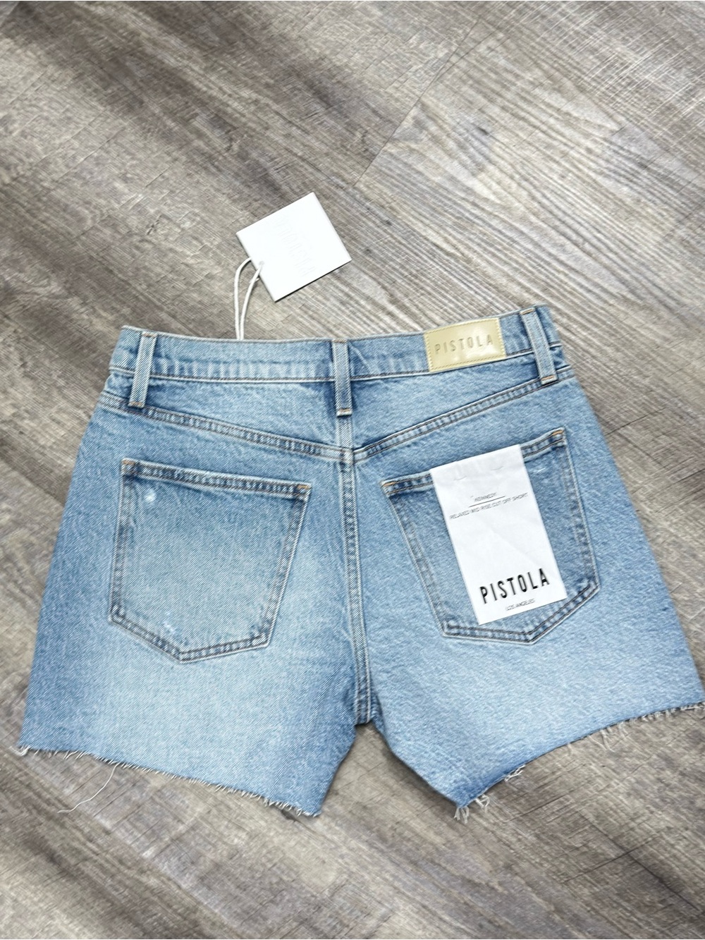 NWT Pistola Kennedy relaxed mid rise cut off denim shorts size 27 - Picture 4 of 6